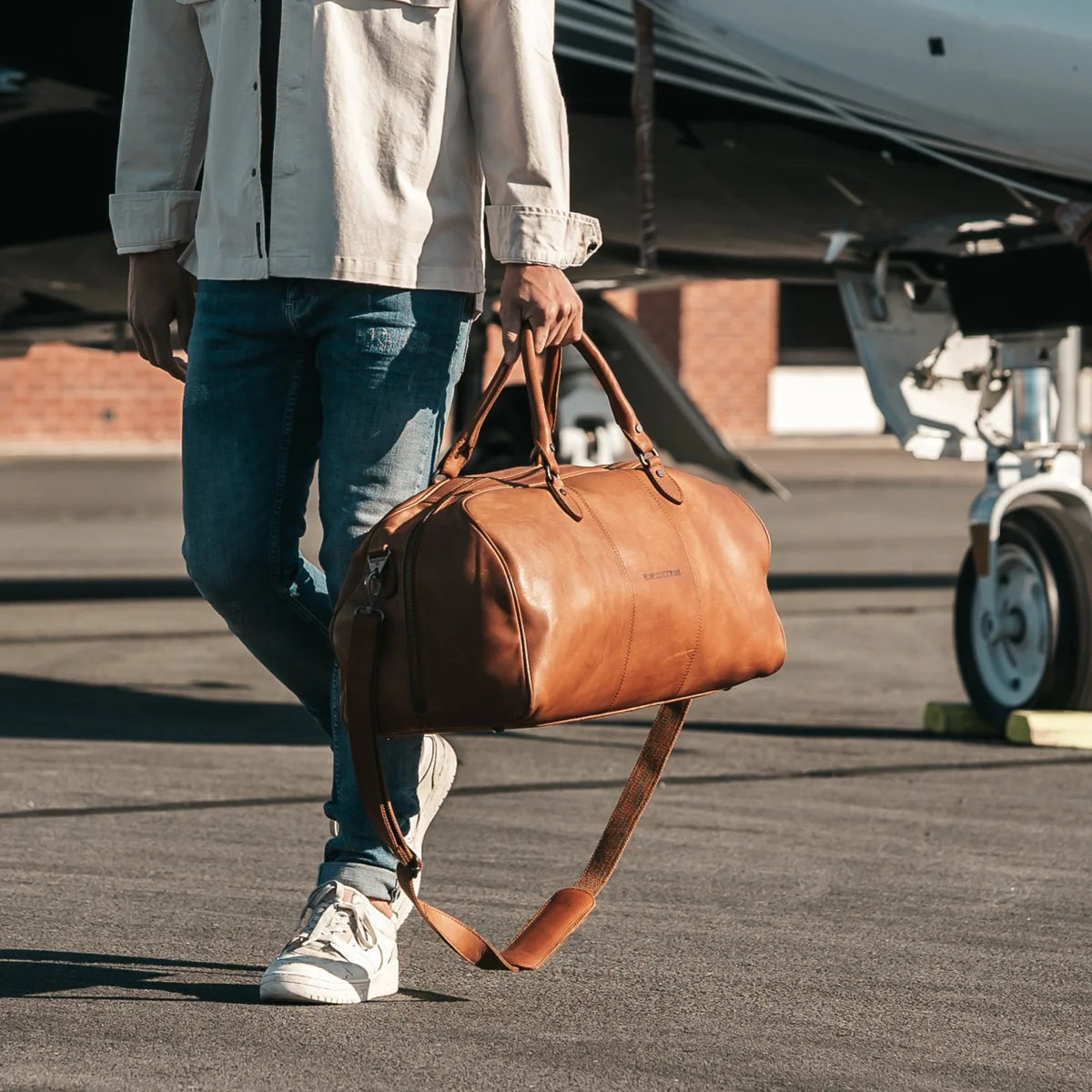 Leather Travel Bag William in Cognac - 100% Full grained leather
