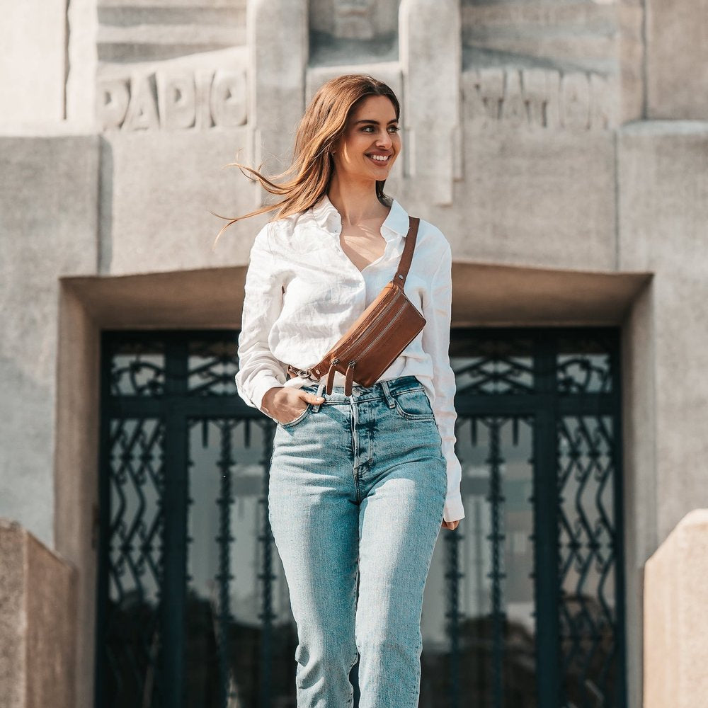 Leather hip bag Toronto - The Chesterfield Brand