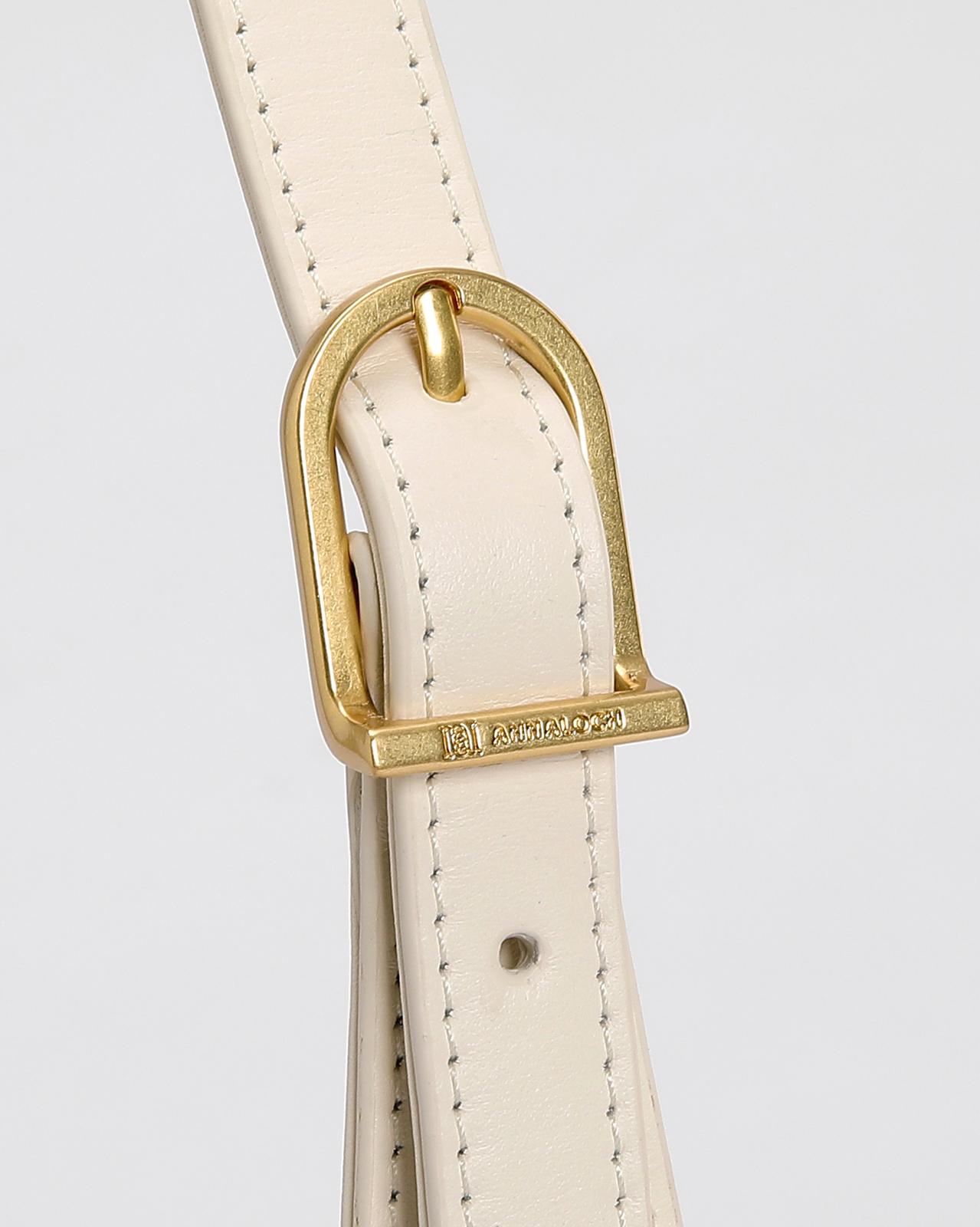 Camile Schoudertas in Alpaca wol en leder