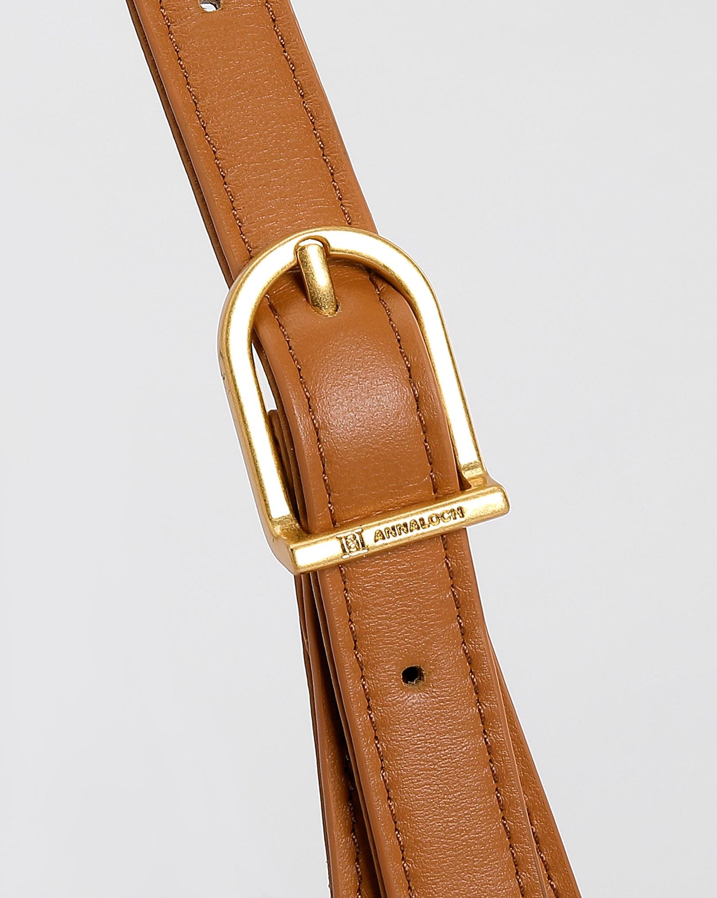 Camile Schoudertas in Alpaca wol en leder