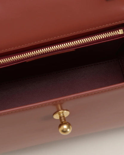 Marie 22 - Handbag Brown in Box Calf