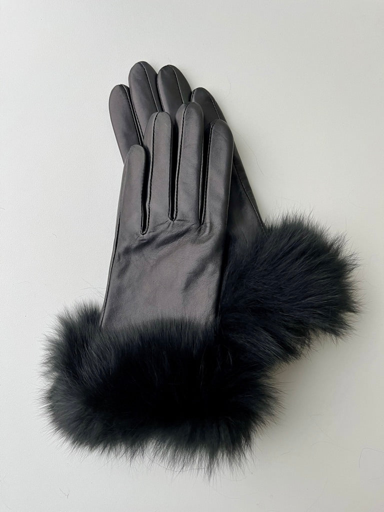 Leather gloves with fox fur trim