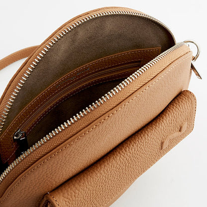 Nathan-Baume Crossbody Tas - Dorine Pocket in Setter (Donker Cognac)