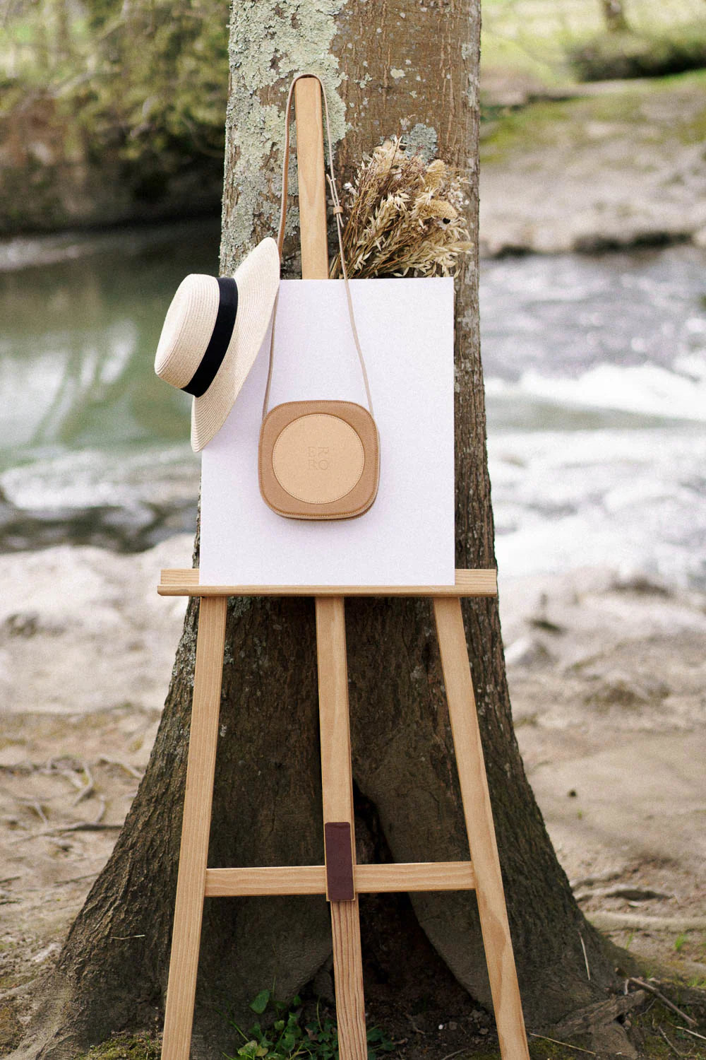 Lorea - Sable – Timeless leather shoulder bag